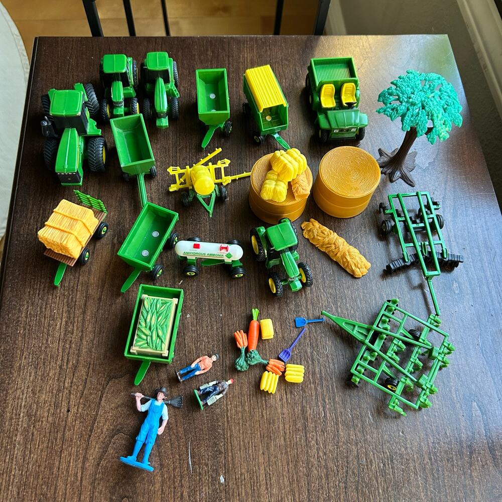 30+ piece lot of John deer & Farm items some metal die cast & plastic mix ERTL